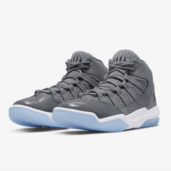 jordan max aura grey